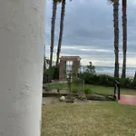 Laguna 公寓 *